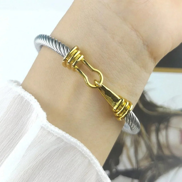 Fashionable Women's Stainless Steel 5mm Cable Wire Bangle - Picture 9 of 12